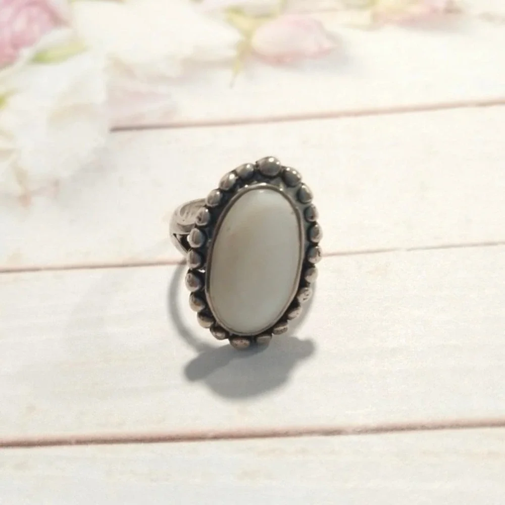 Antique Mother Of Pearl Oval Ring Sterling Silver Navajo Native Size 7.25 - Picture 6 of 16
